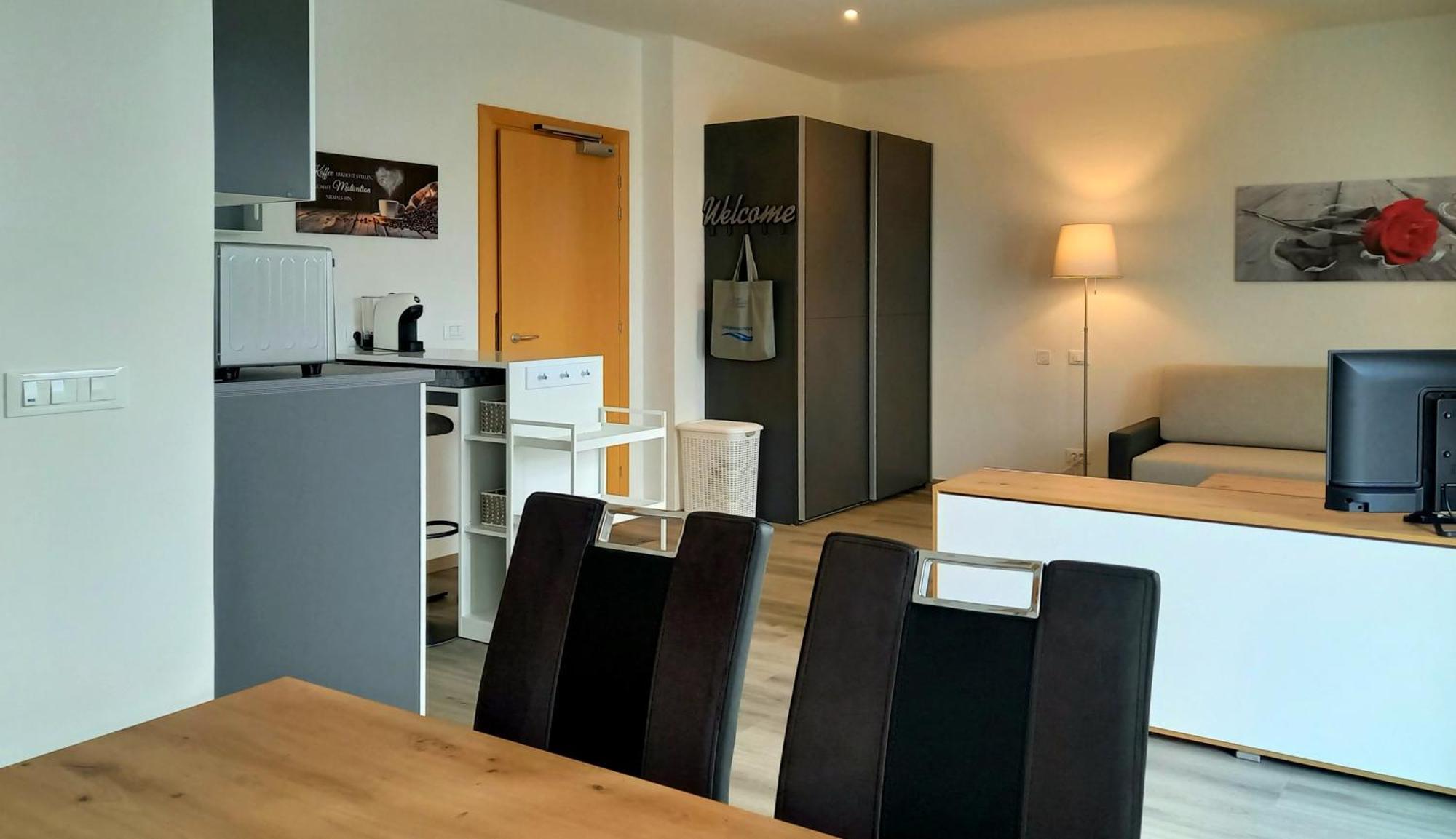 Hotel Garni Gruener Baum ライヴェス エクステリア 写真