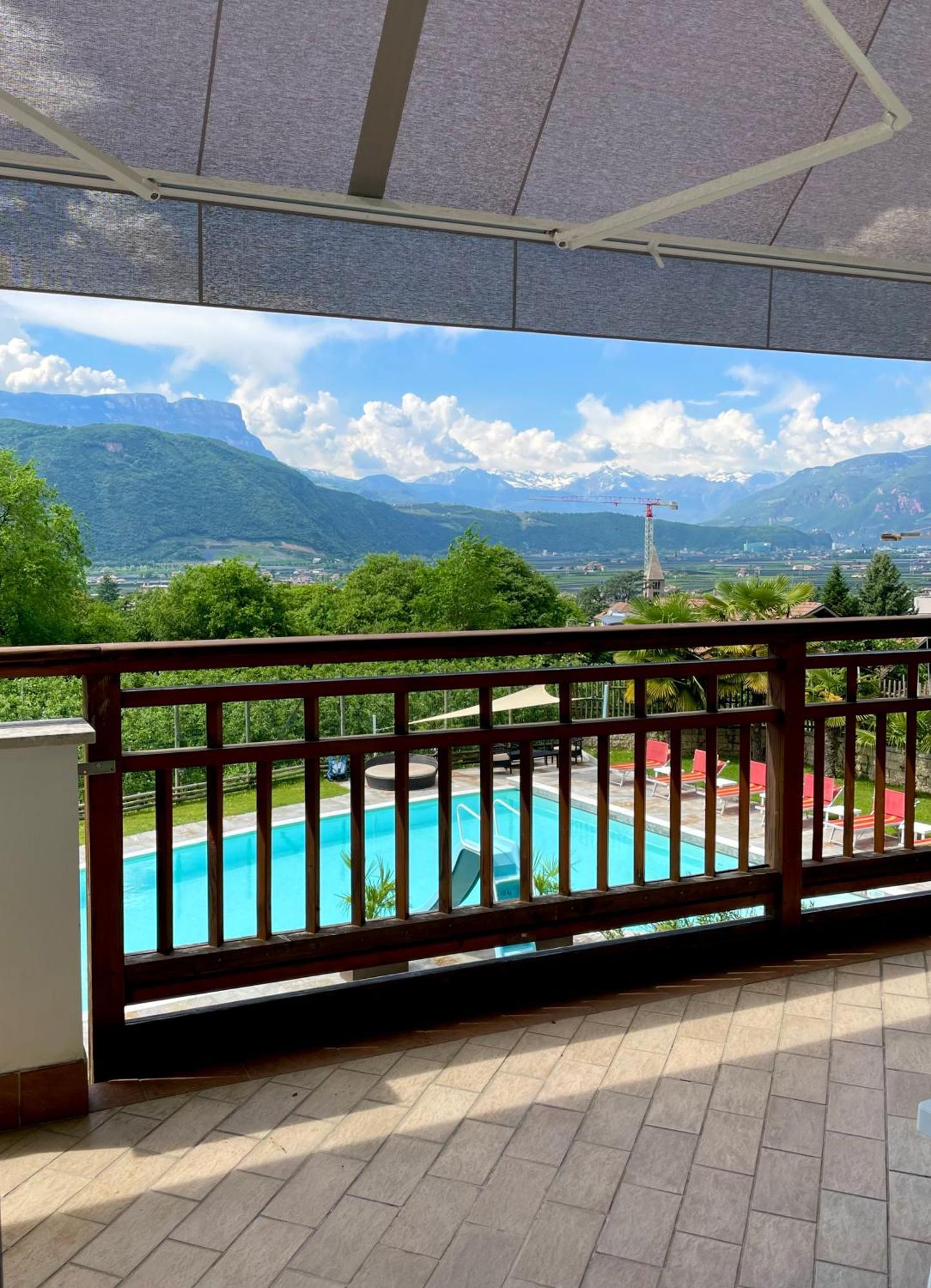 Hotel Garni Gruener Baum ライヴェス エクステリア 写真